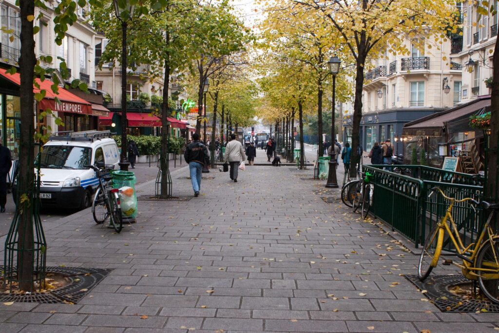 Best Time to Visit Paris for Budget Travelers
