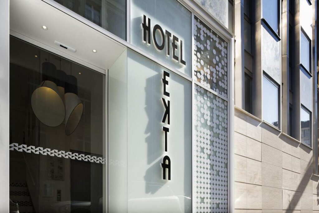 Cheap Hotels in Paris for Tourists