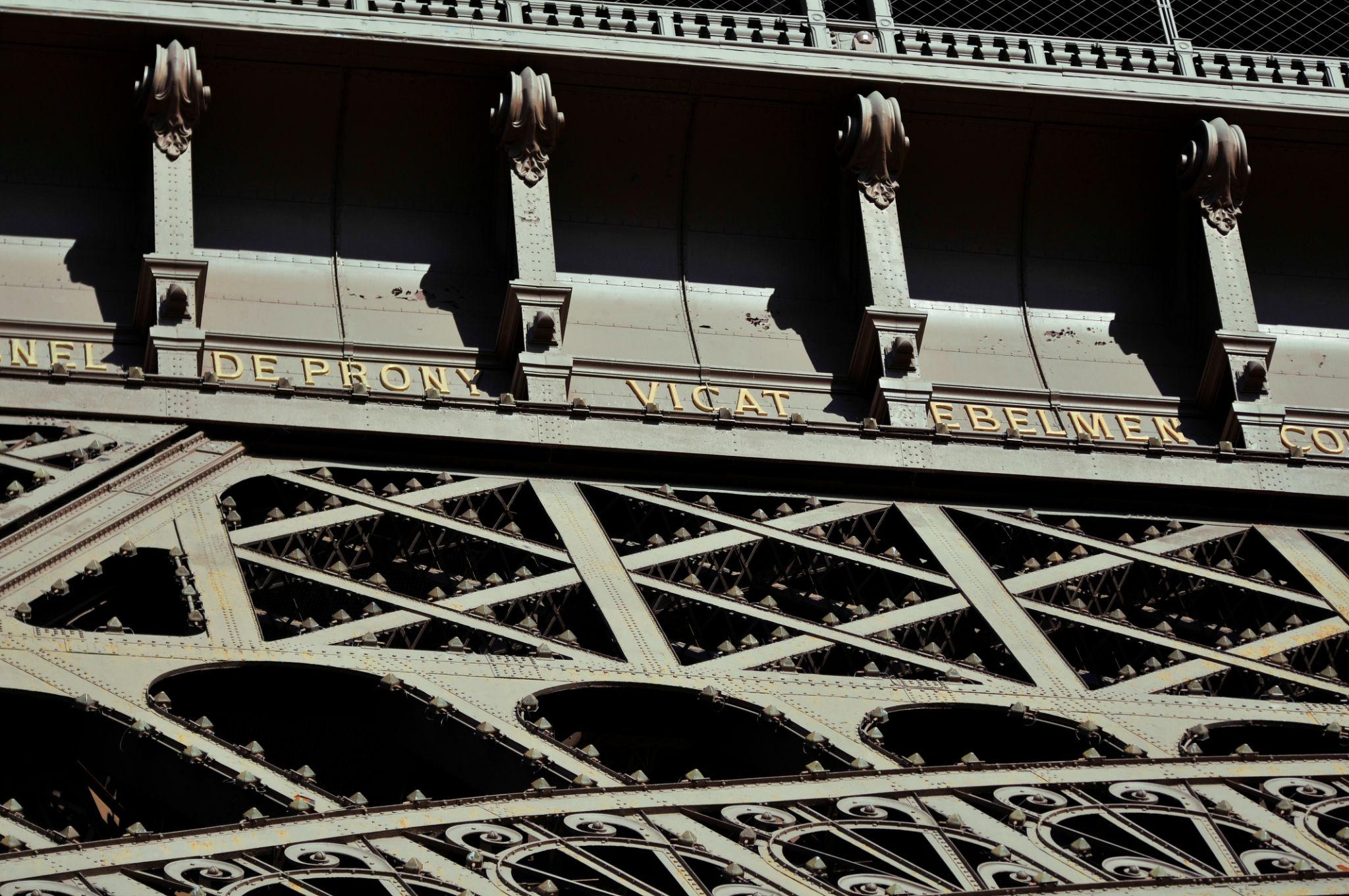 PARIS CULTURE AND LANDMARKS